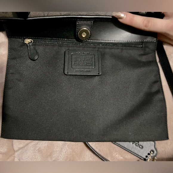 NWOT Authentic Coach City Tote in Signature Canvas - Picture 8 of 8